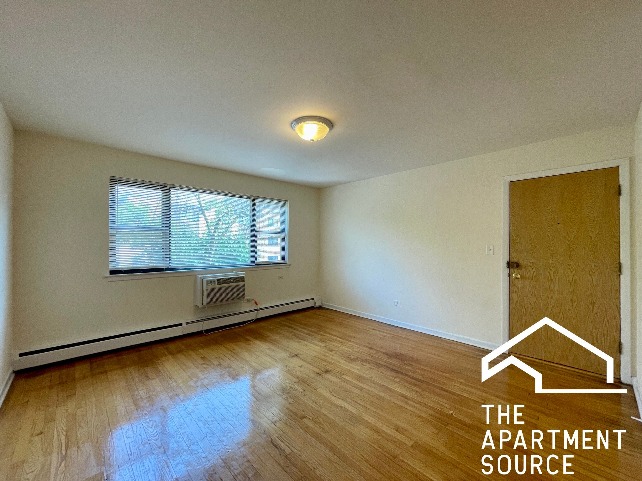Chicago Apartment: 6002 North Kenmore