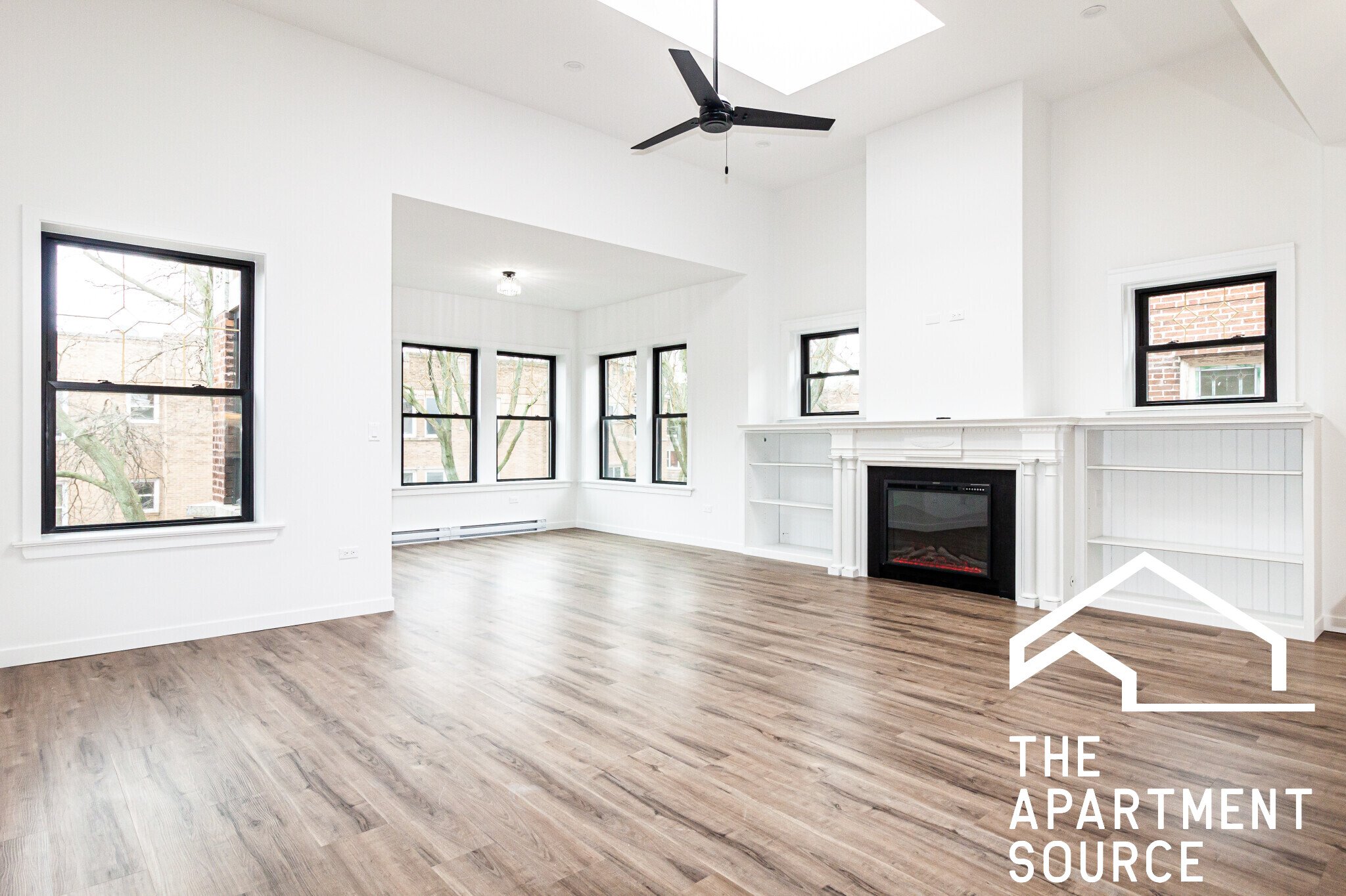 Chicago Apartment: 1428 West Jonquil Ter.