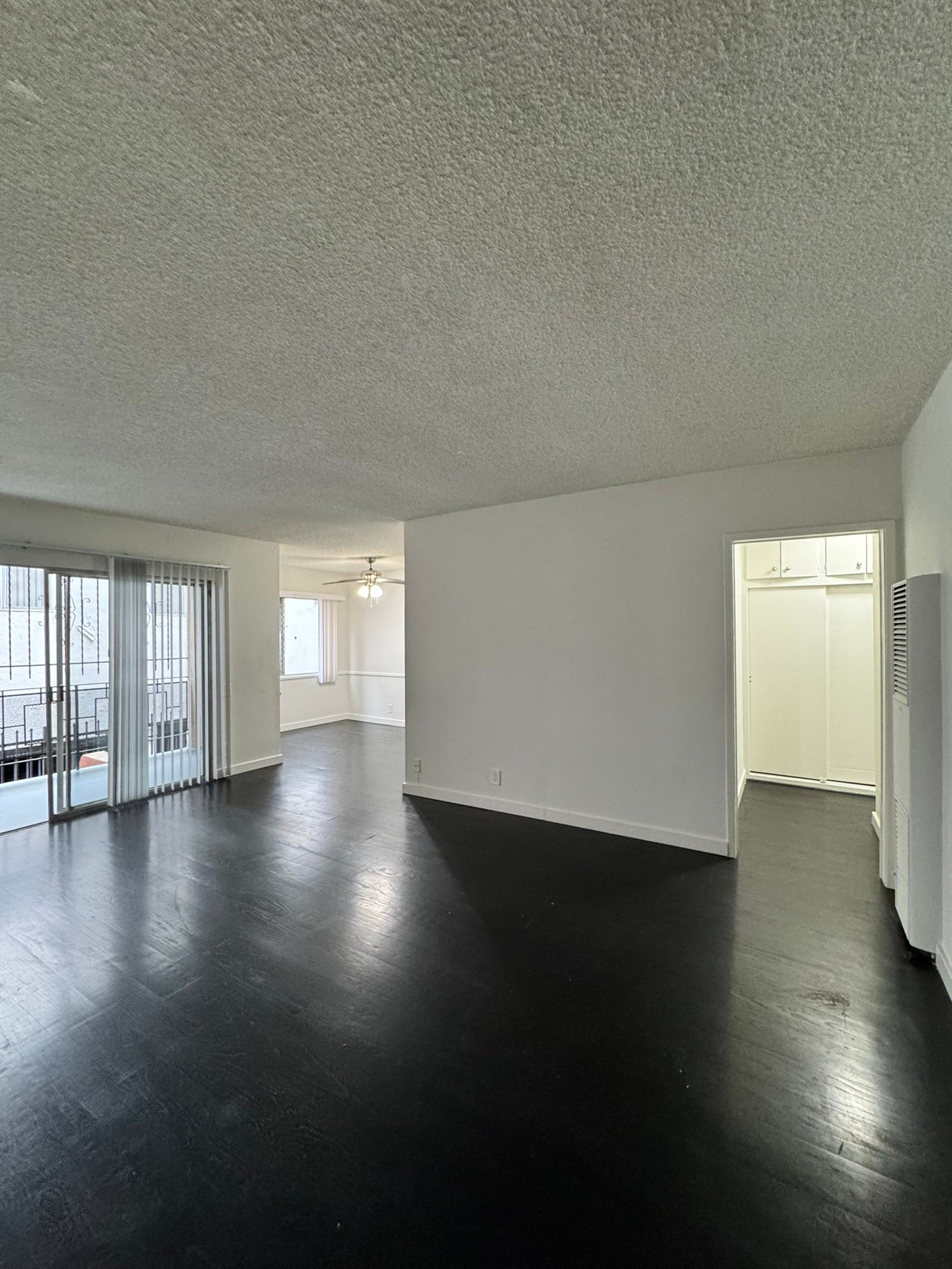 West Hollywood Apartment: 7530 Fountain Ave