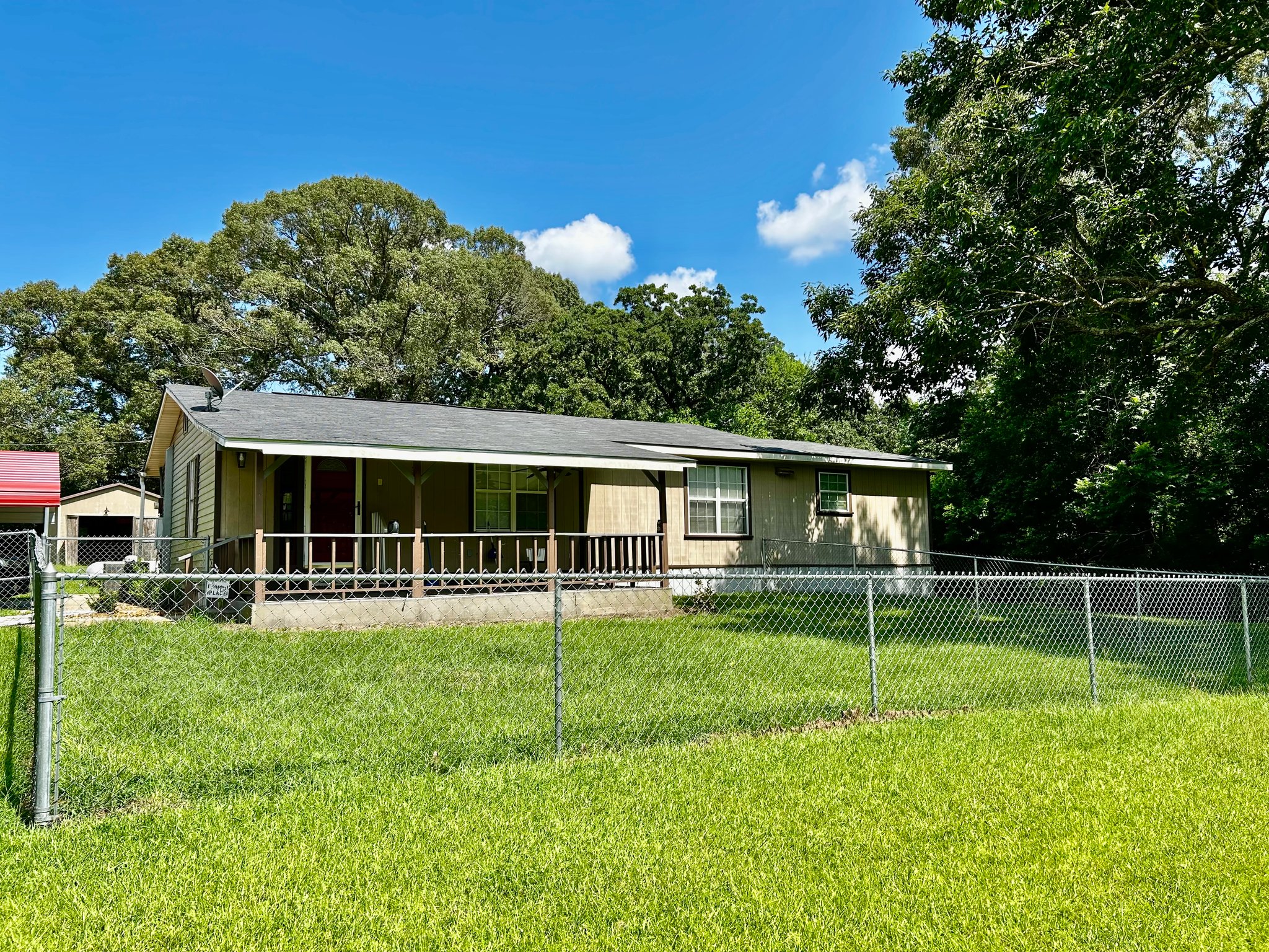 Leesville House: 1761 Bass Road