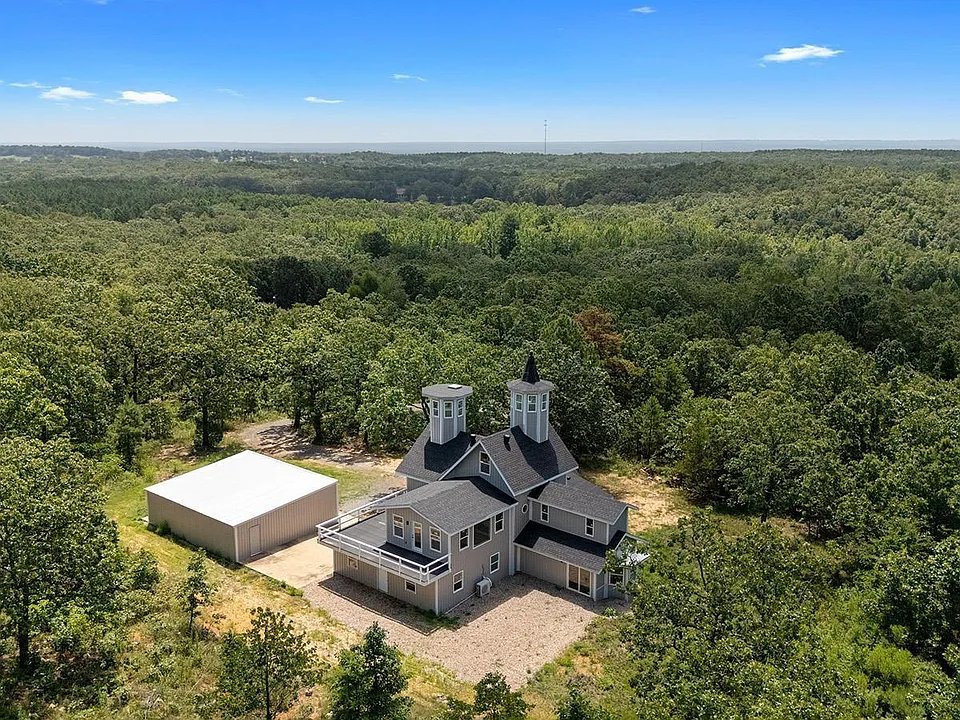 Vilonia House: 83 Dunn Hill Circle