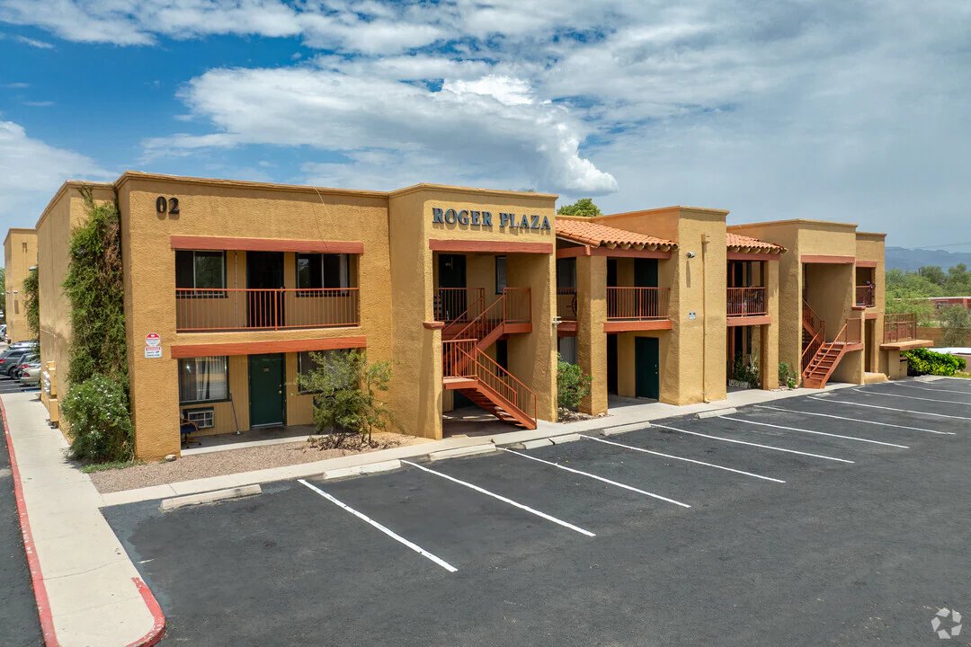 Tucson Apartment: 102 W Roger Rd