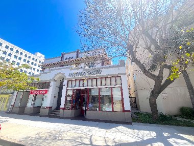 Long Beach Apartment: 744 Pine Ave