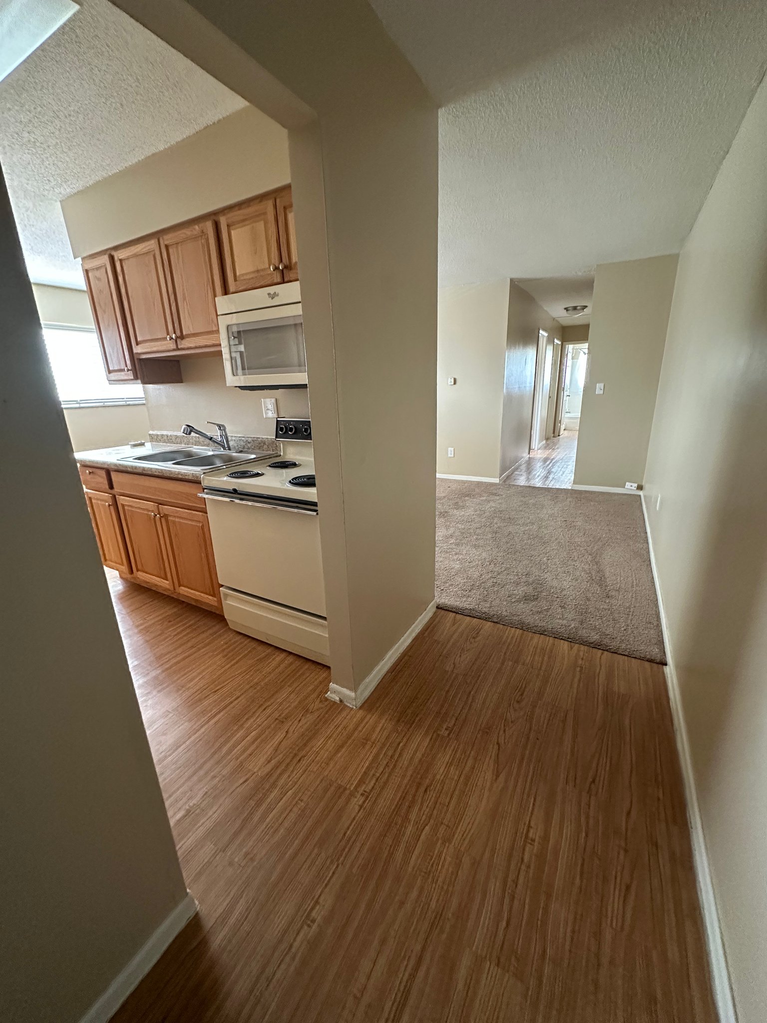 Coralville Apartment: 2034 9th St