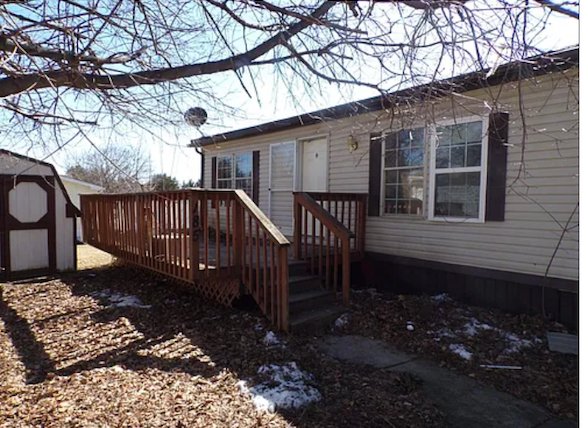 Lapeer House: 185 Jacqualyn Drive