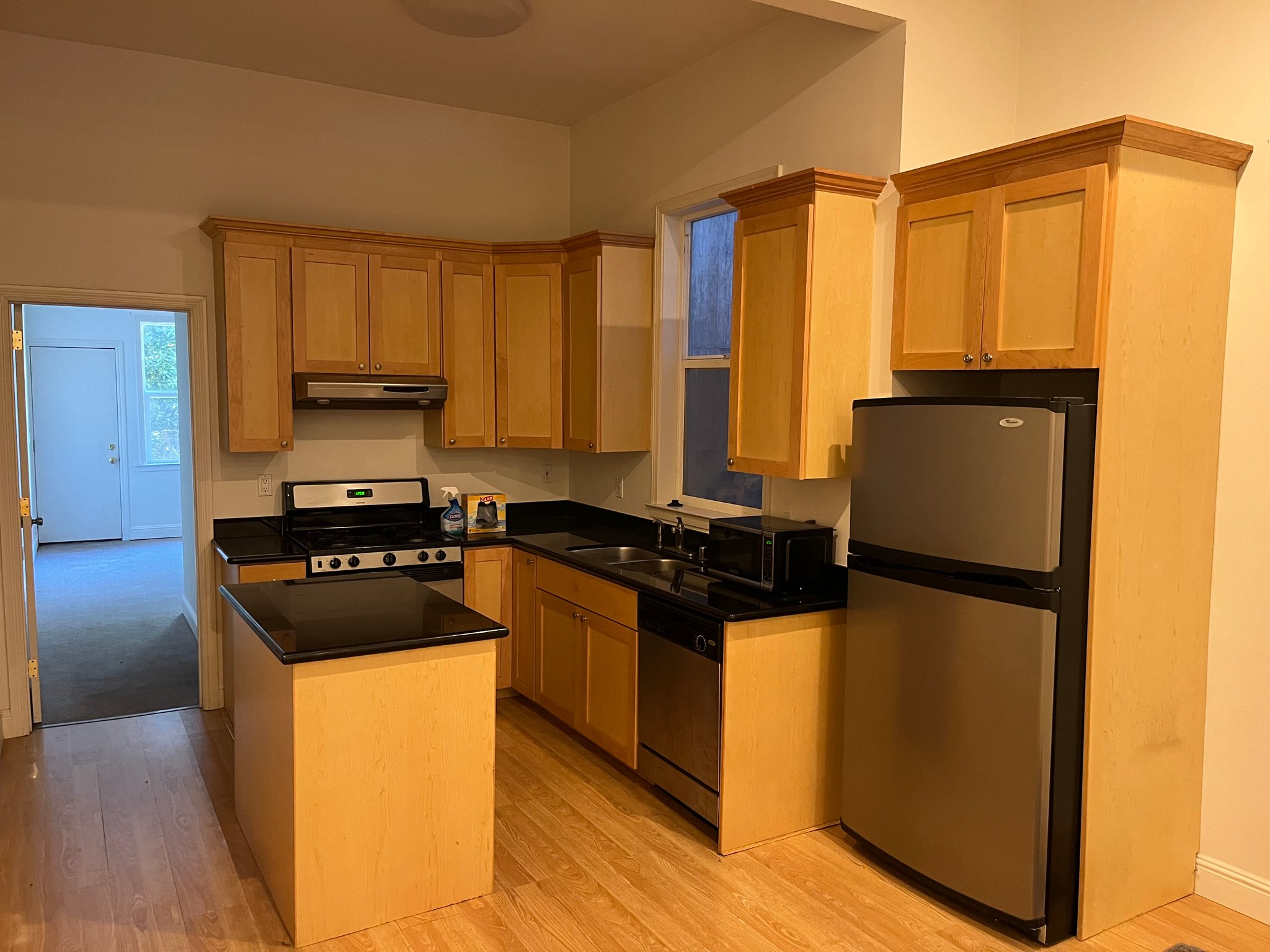 San Francisco Apartment: 1126 Florida st , A