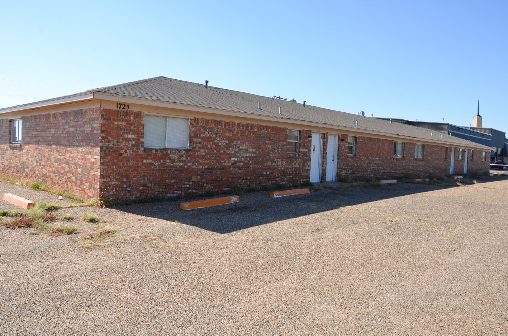 Dumas Condo: 1725 E 1st St