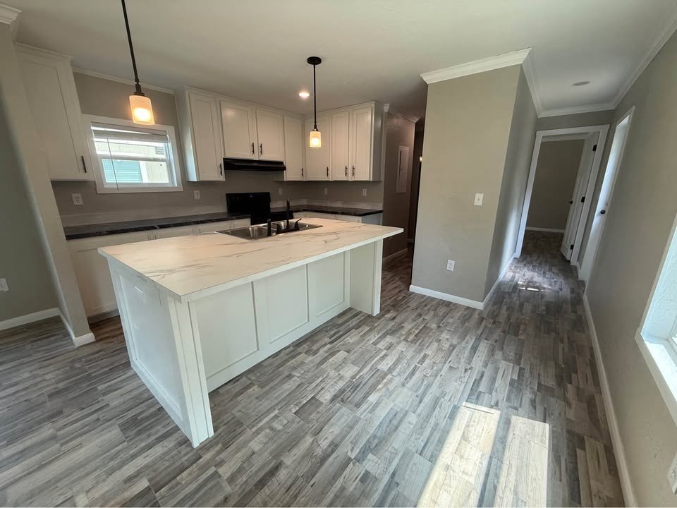 Lexington House: 116 Owens St