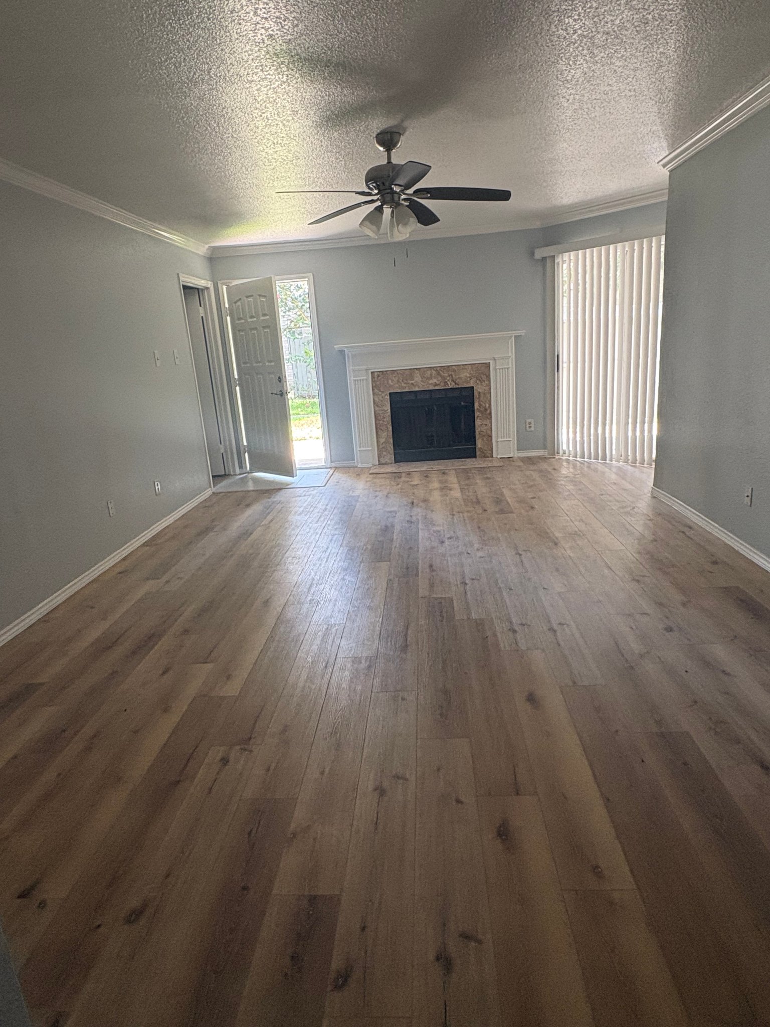 Houston Condo: 9700 Leawood Blvd