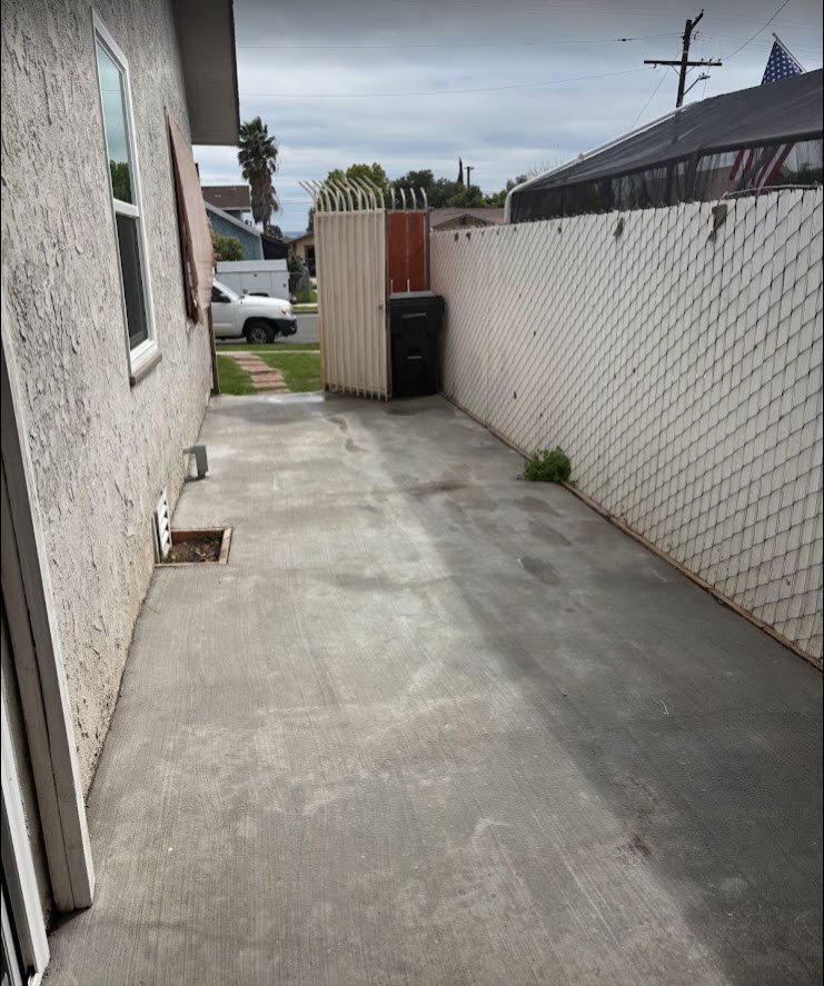 Pomona Single Room: 891 e 6th st