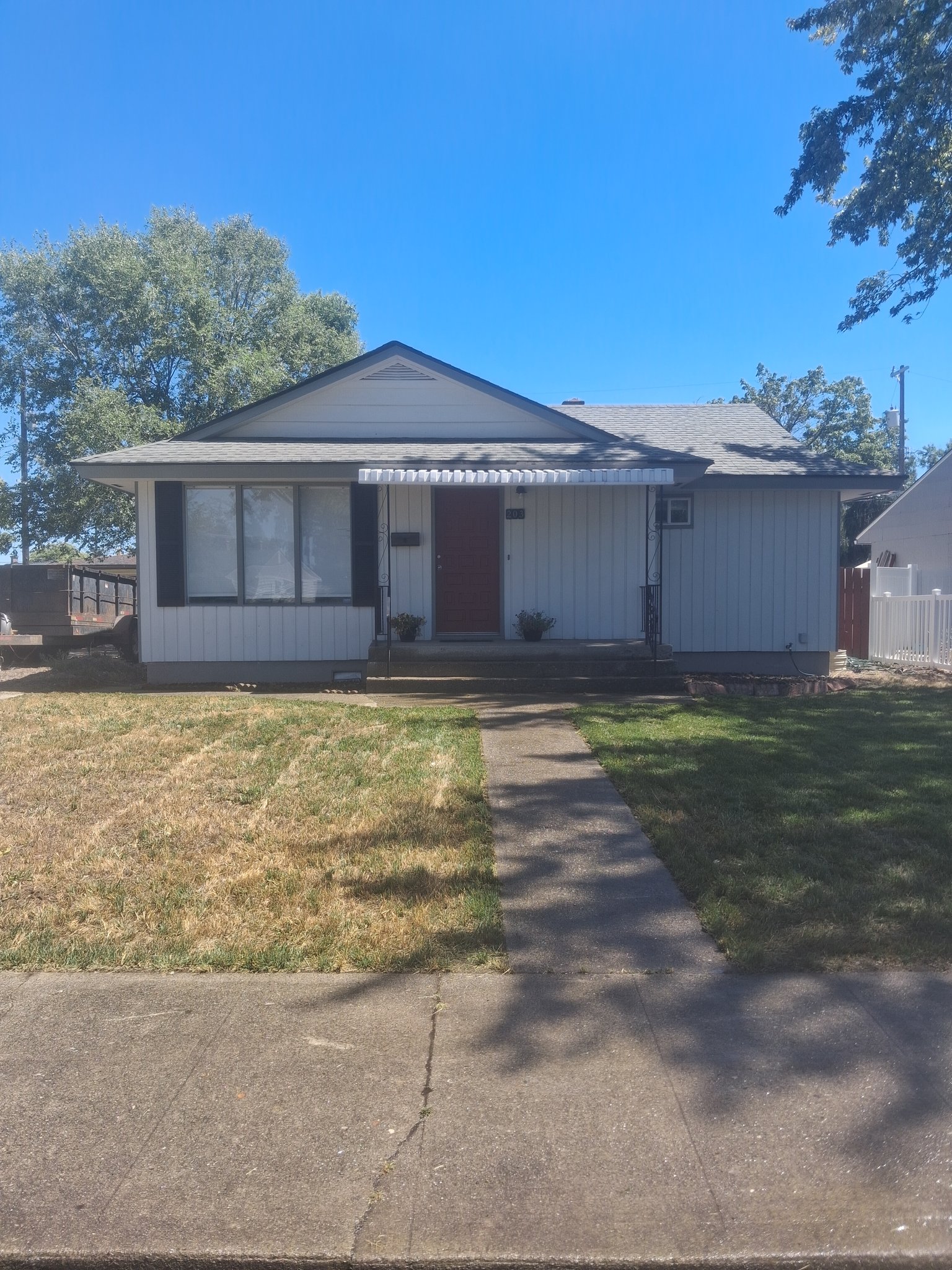 Spokane House: 203 W Amherst