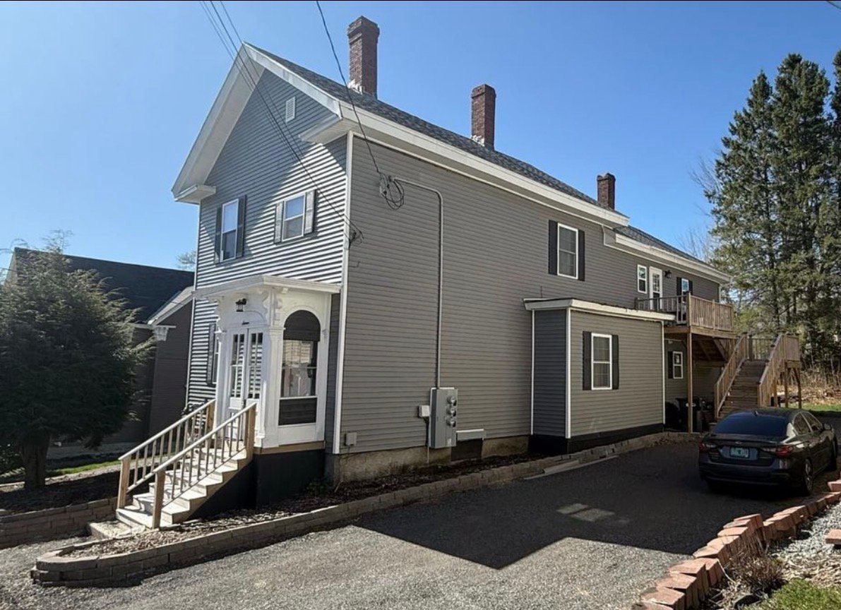 Bangor Apartment: 16 Highland Ave