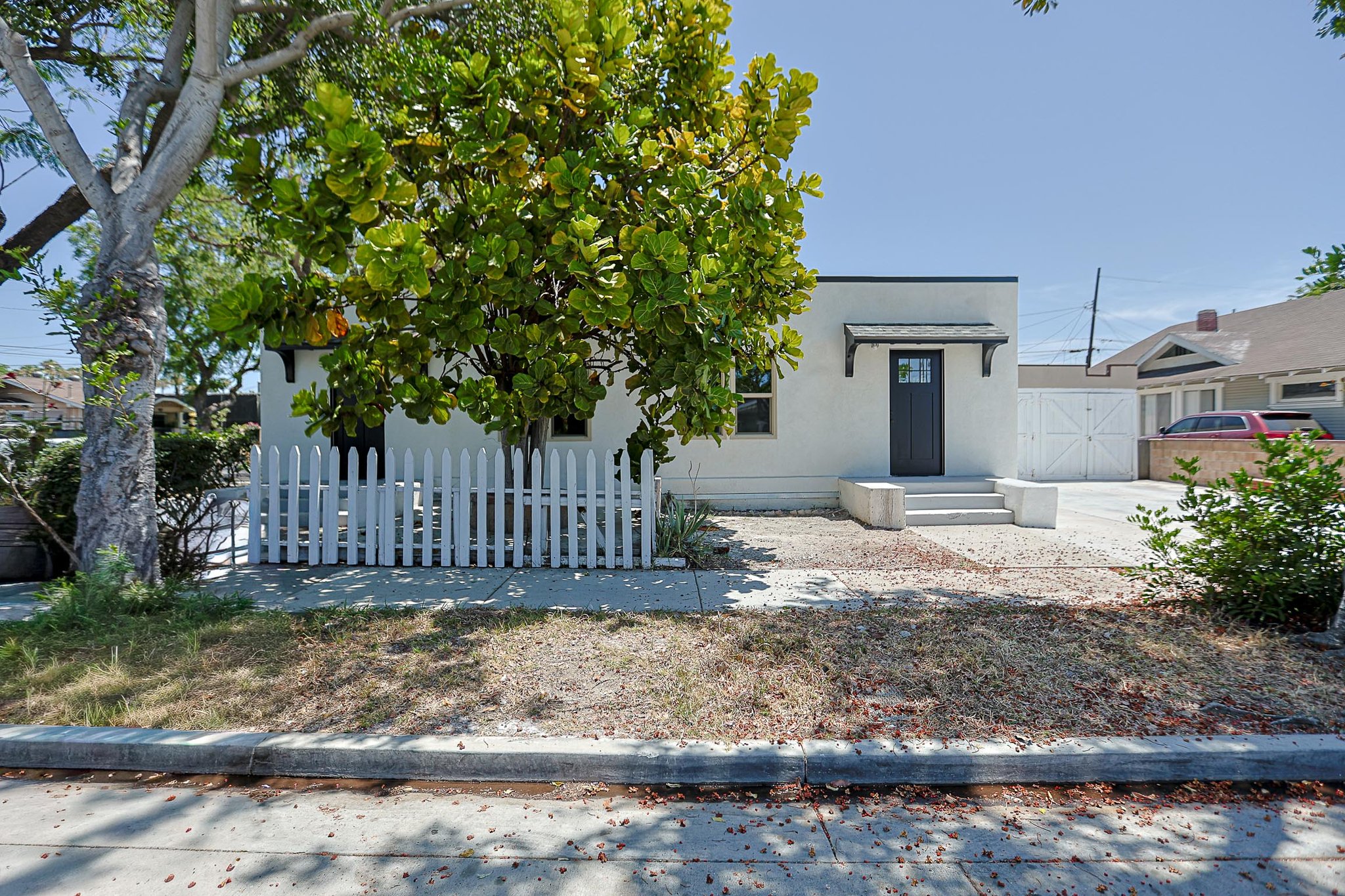Santa Ana Multiplex: 401-403 S. Garnsey St