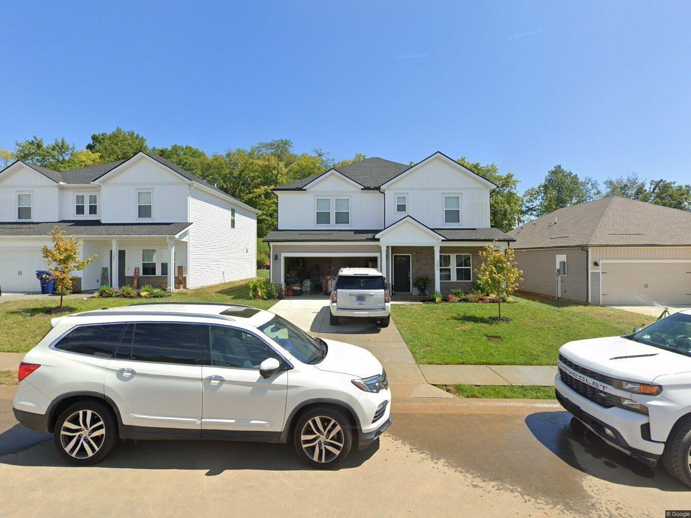 Clarksville House: 1283 Bluffton Cir