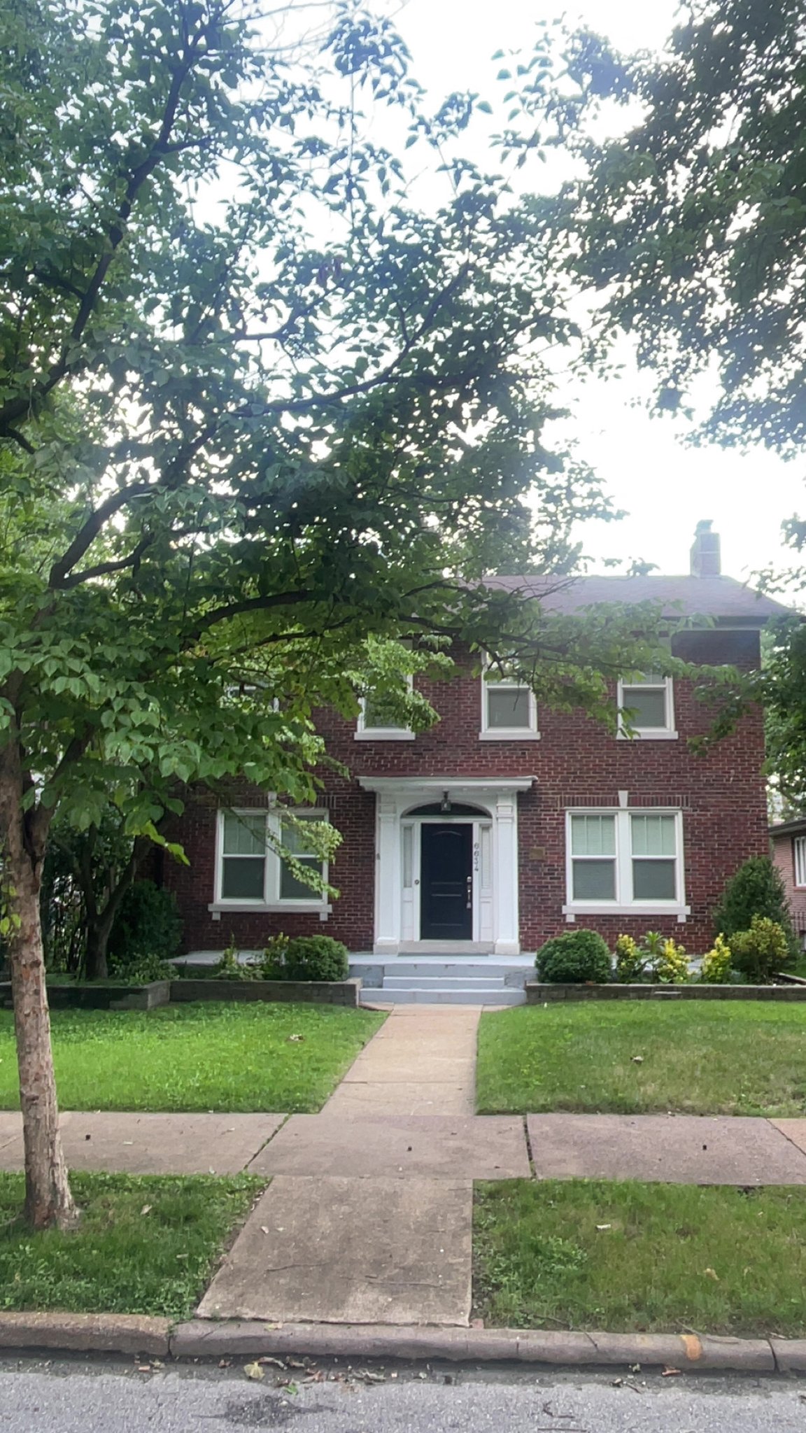 Saint Louis House: 6634 Pershing Ave