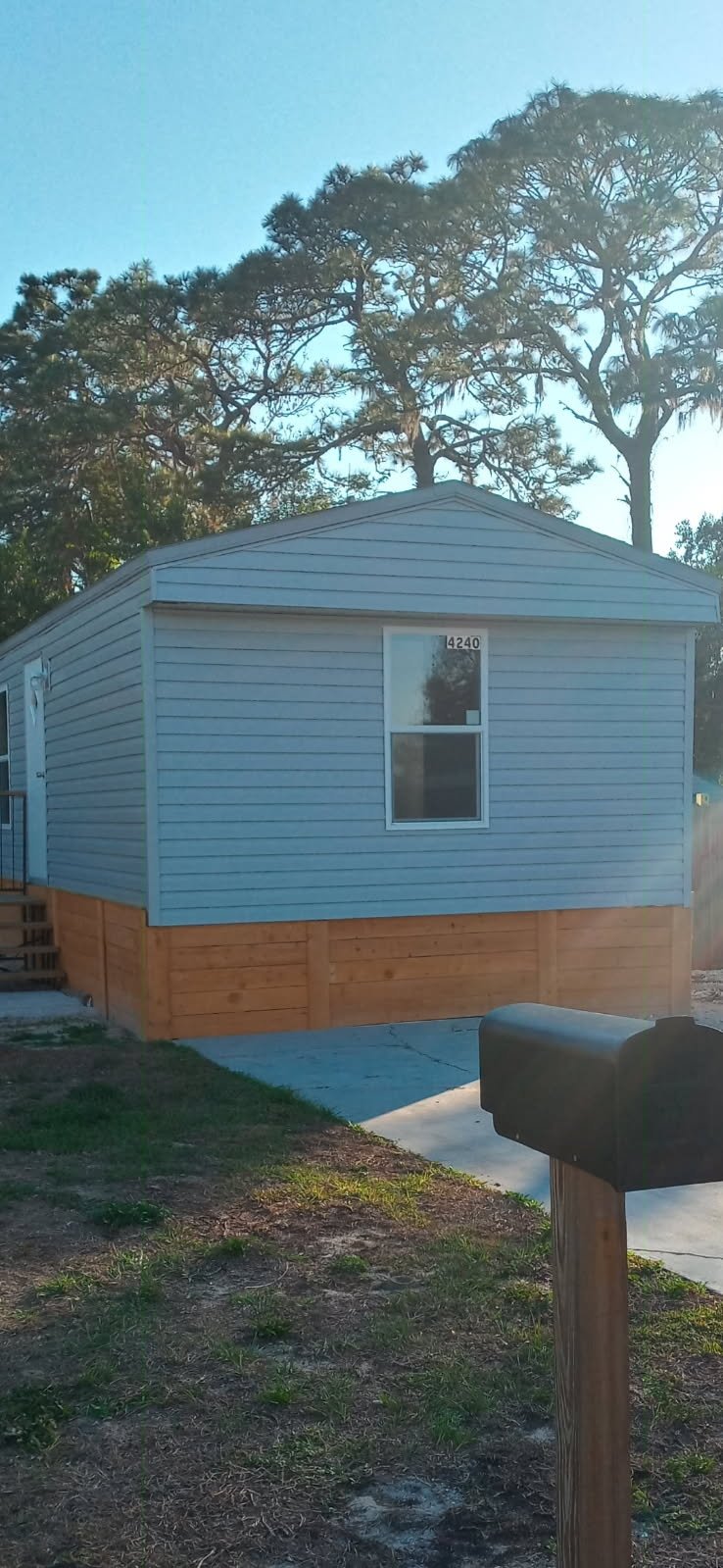 Holiday House: 4240 morlock ln