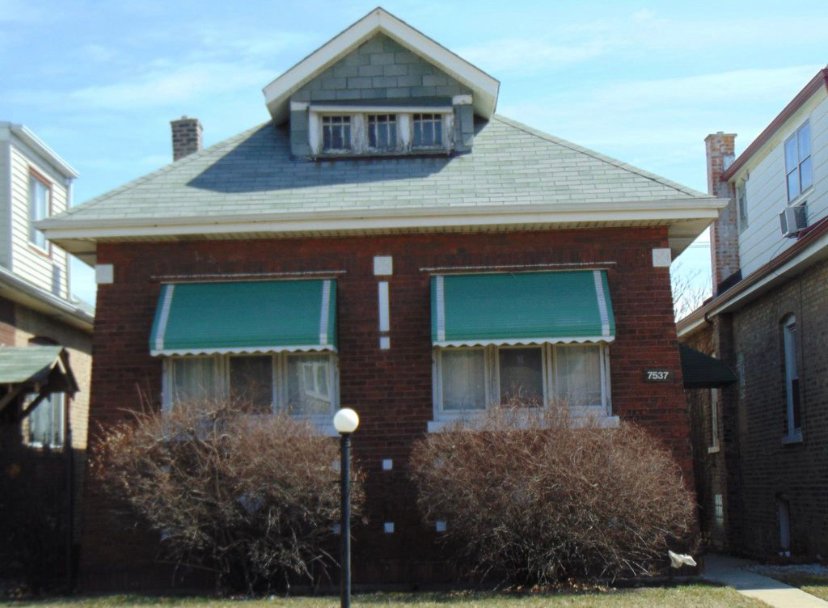 Chicago House: 7537 S Michigan Ave