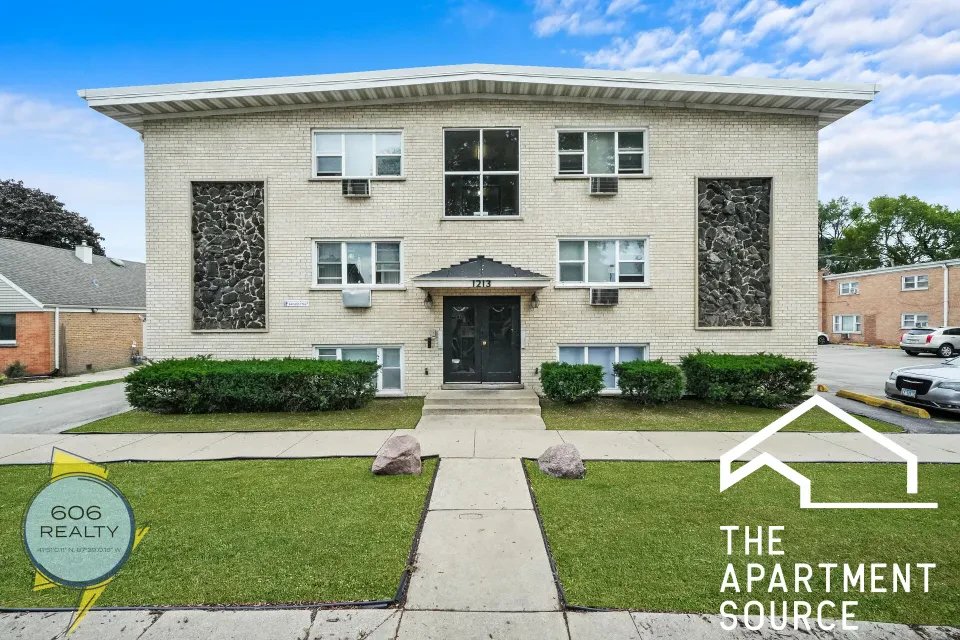 Melrose Park Apartment: 1213 34th Avenue #17 Melrose Park, IL 60160