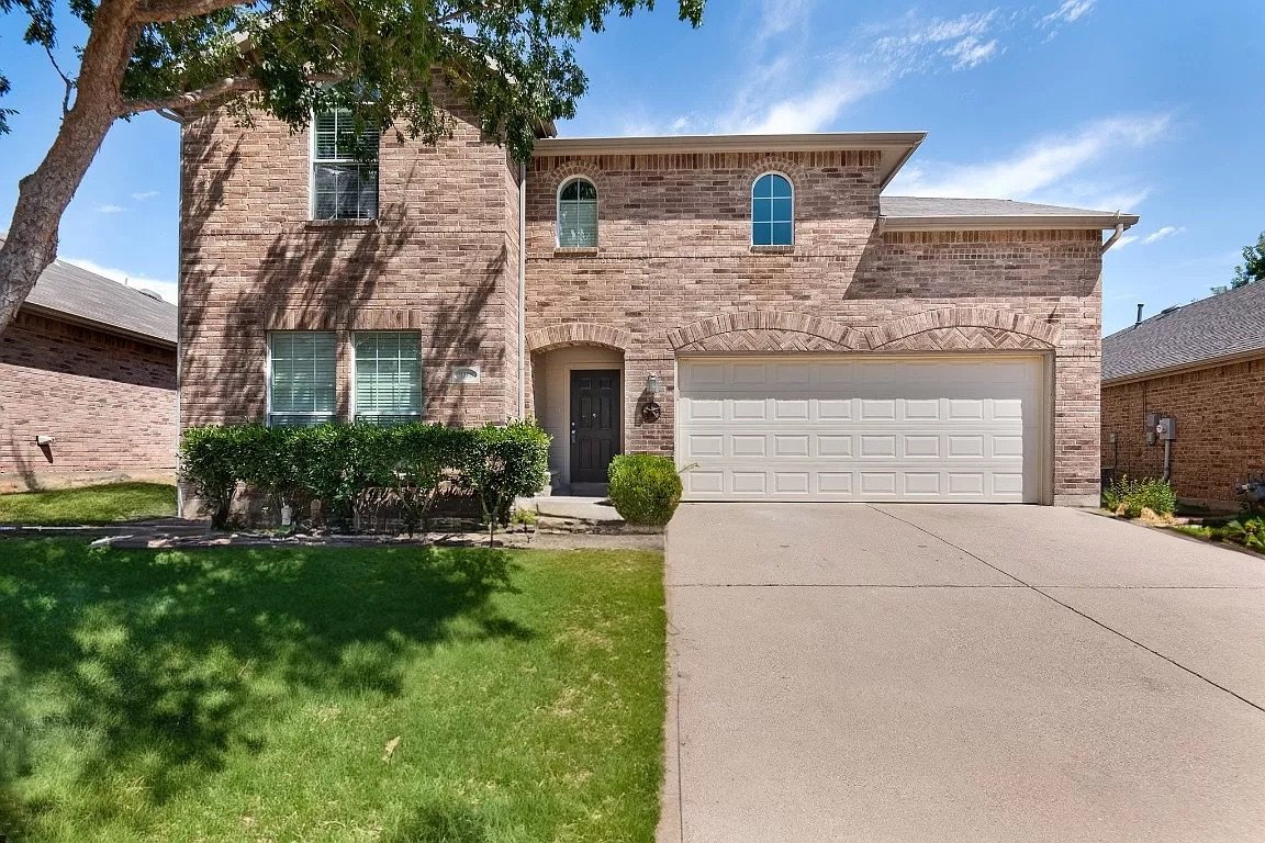 Fort Worth House: 9308 Liberty Crossing Dr