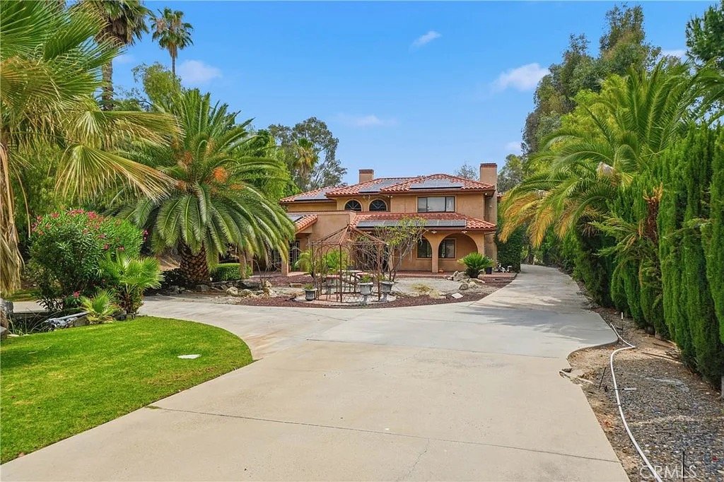 Corona House: 1609 Cherokee Rd