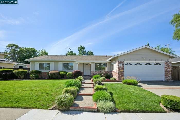 Concord House: 3114 Santa Paula Dr