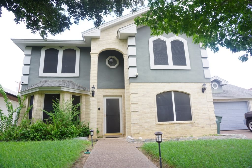 Laredo House: 9819 Sweetwind Drive