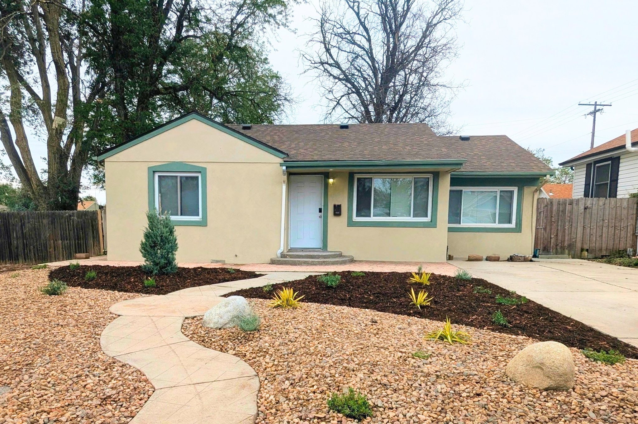 Aurora Single Room: 2308 Galena St