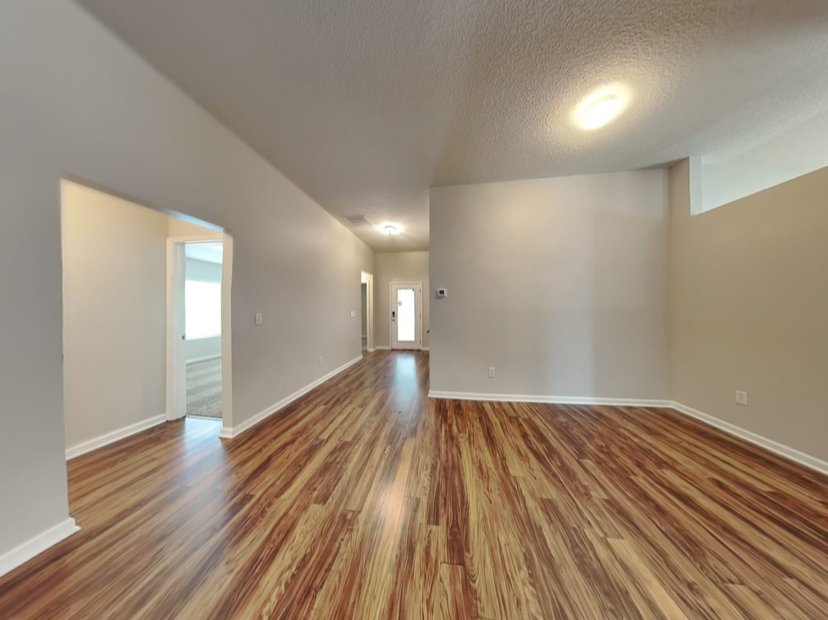 Jacksonville House: 16403 Tisons Bluff Rd