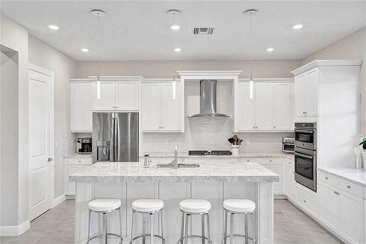 Parkland House: 11720 Waterway Circle
