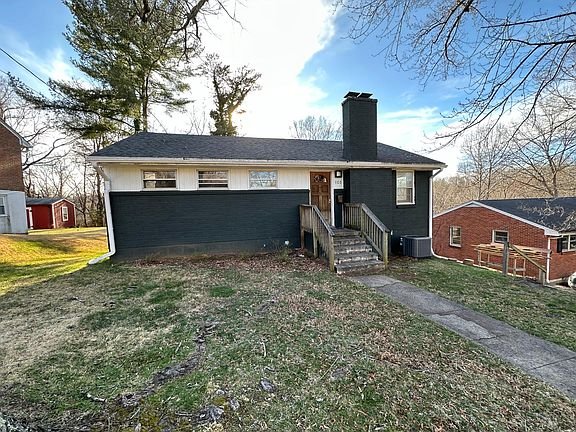 Lynchburg House: 105 Meadow View Dr