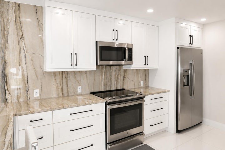 Deerfield Beach House: 1316 SE 3rd Avenue
