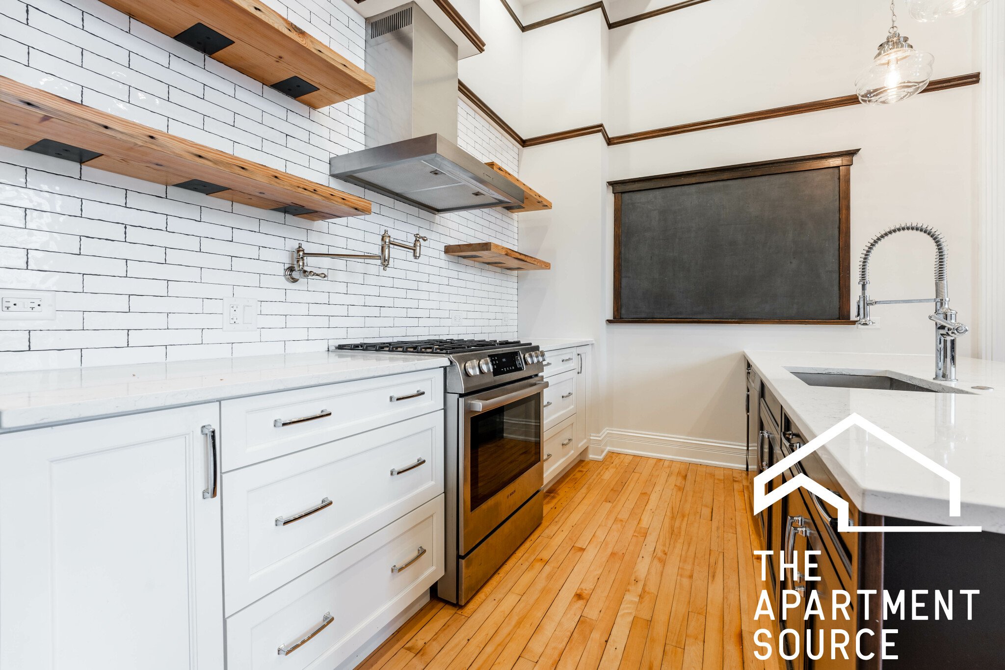 Chicago Condo: 1444 West Augusta Boulevard