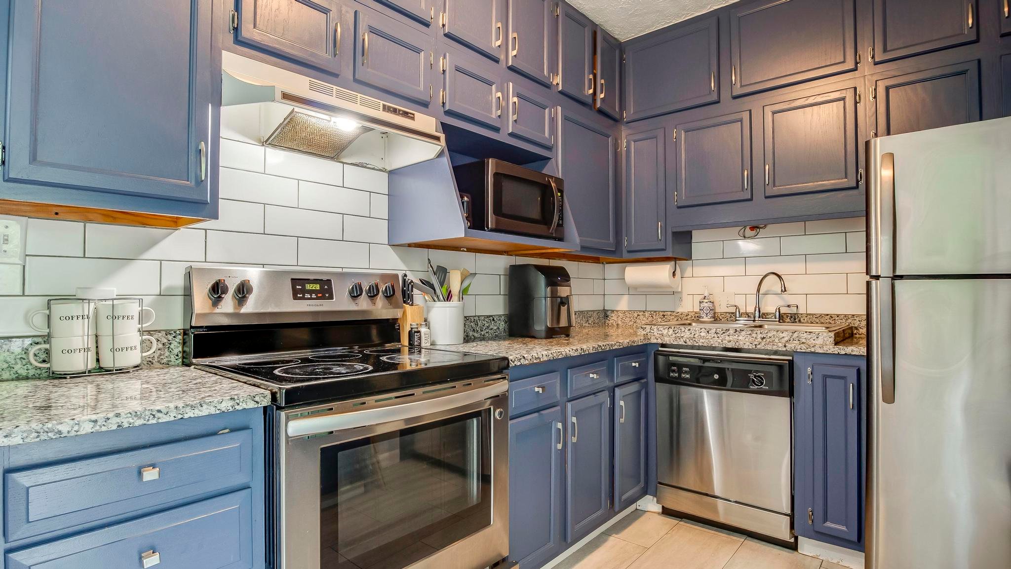 Louisville House: 2229 S Shelby St