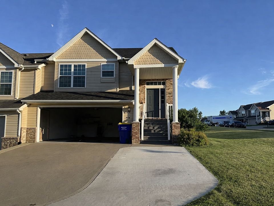 North Liberty House: 42 Vandello Dr