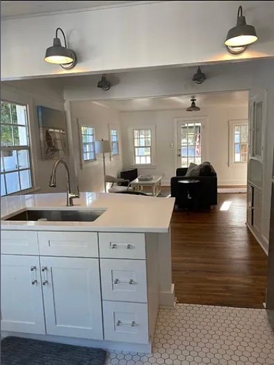 Sarasota House: 3524 Bay Shore Rd