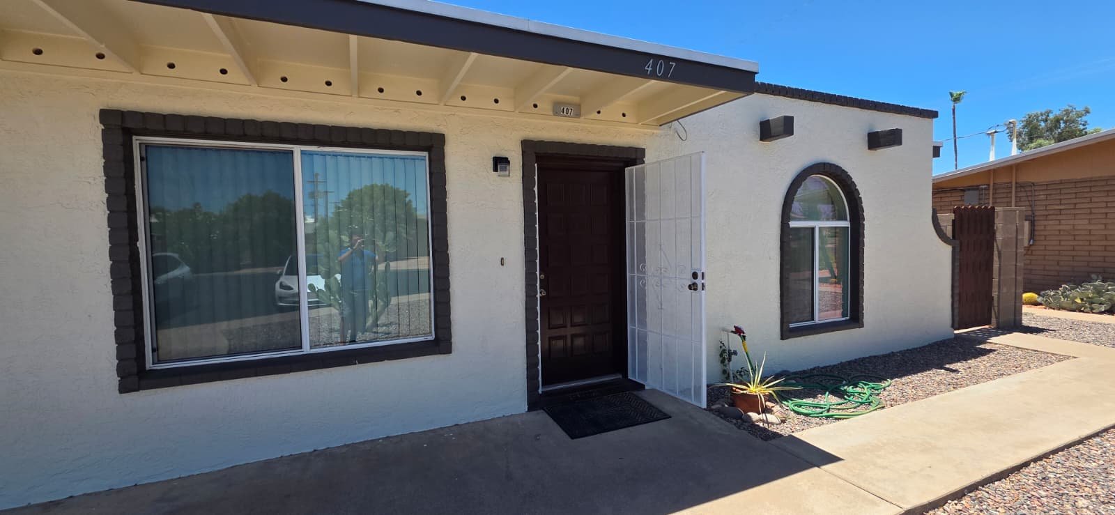 Mesa Multiplex: 1041 N Mesa Dr - E Frost Cir