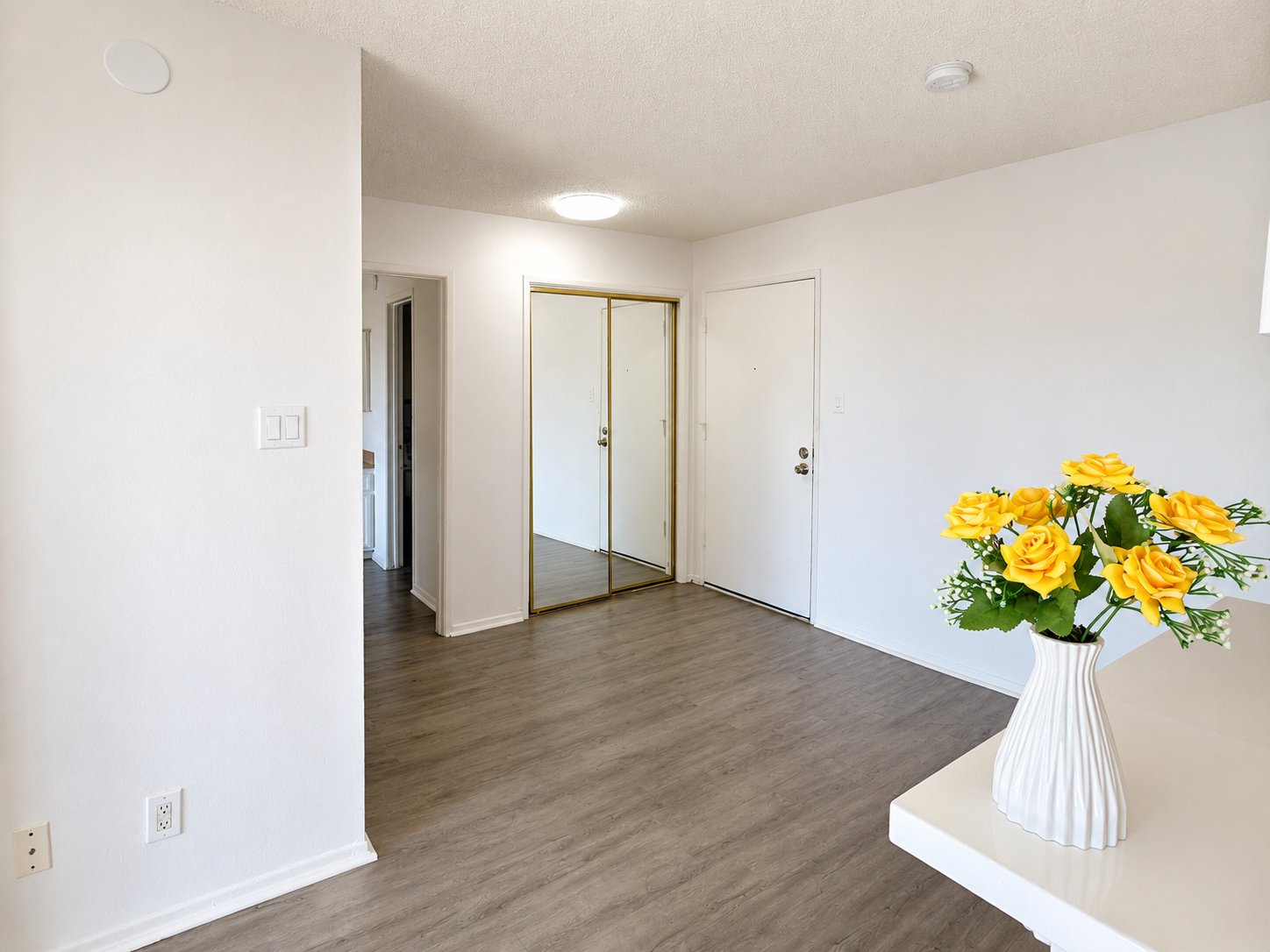 Los Angeles Apartment: 509 N. Berendo St.