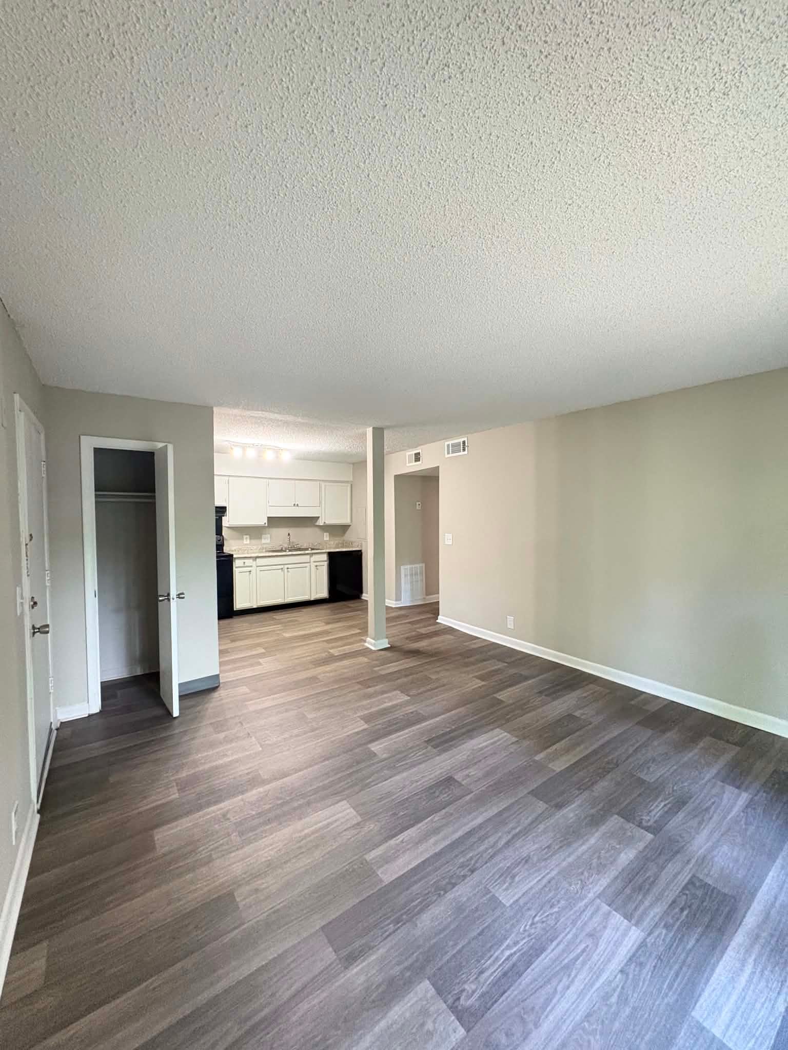 nashville Apartment: 4601 packard dr.
