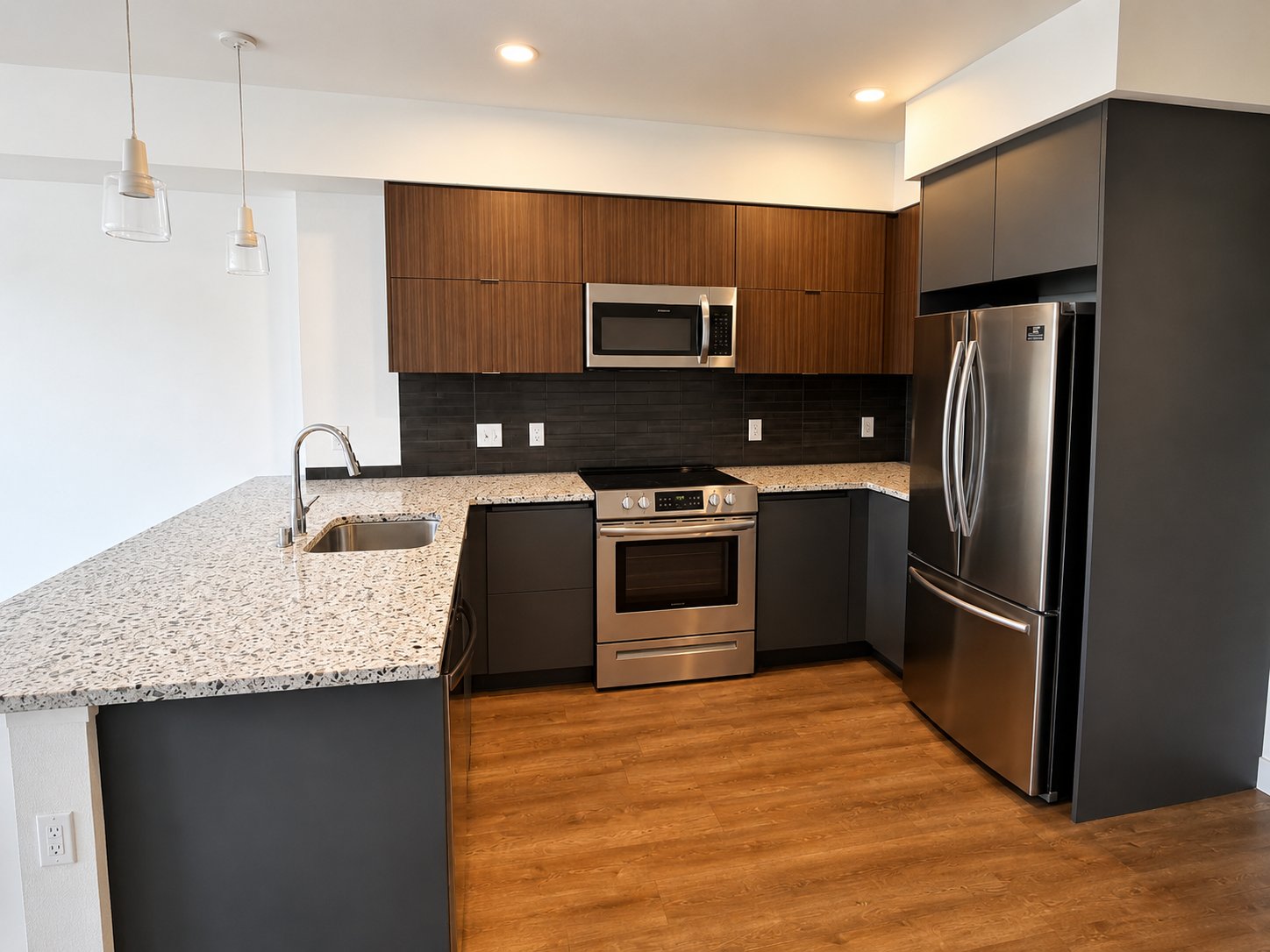Los Angeles Apartment: 2880 James M Wood Blvd