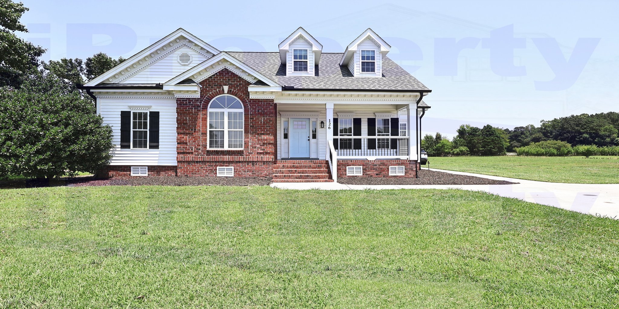 Princeton House: 126 Linda St