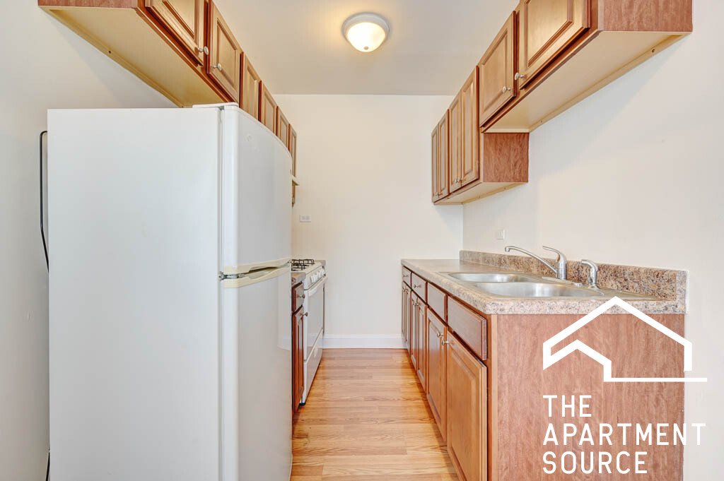 Chicago Apartment: 2600 North Kimball