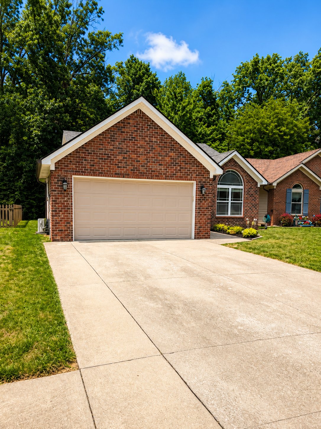 Sellersburg House: 8233 Rachel Lane