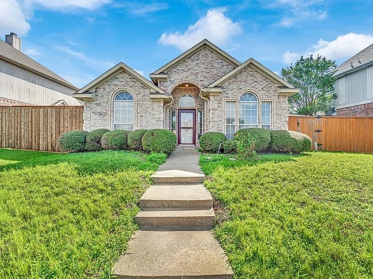 Rowlett House: 6601 Teresa Ln Rowlett, TX 75089