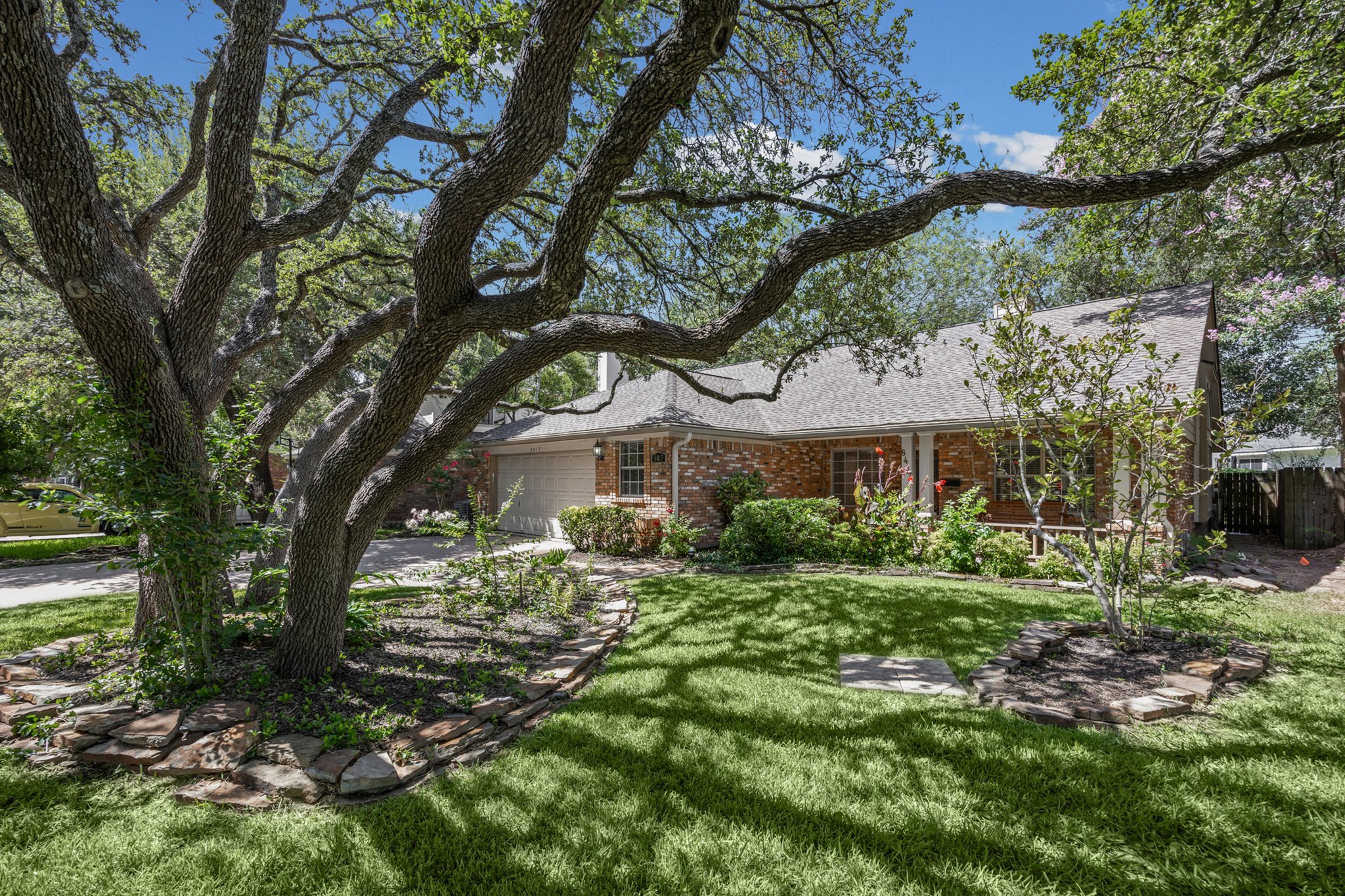 Austin House: 8417 Cornerwood Dr