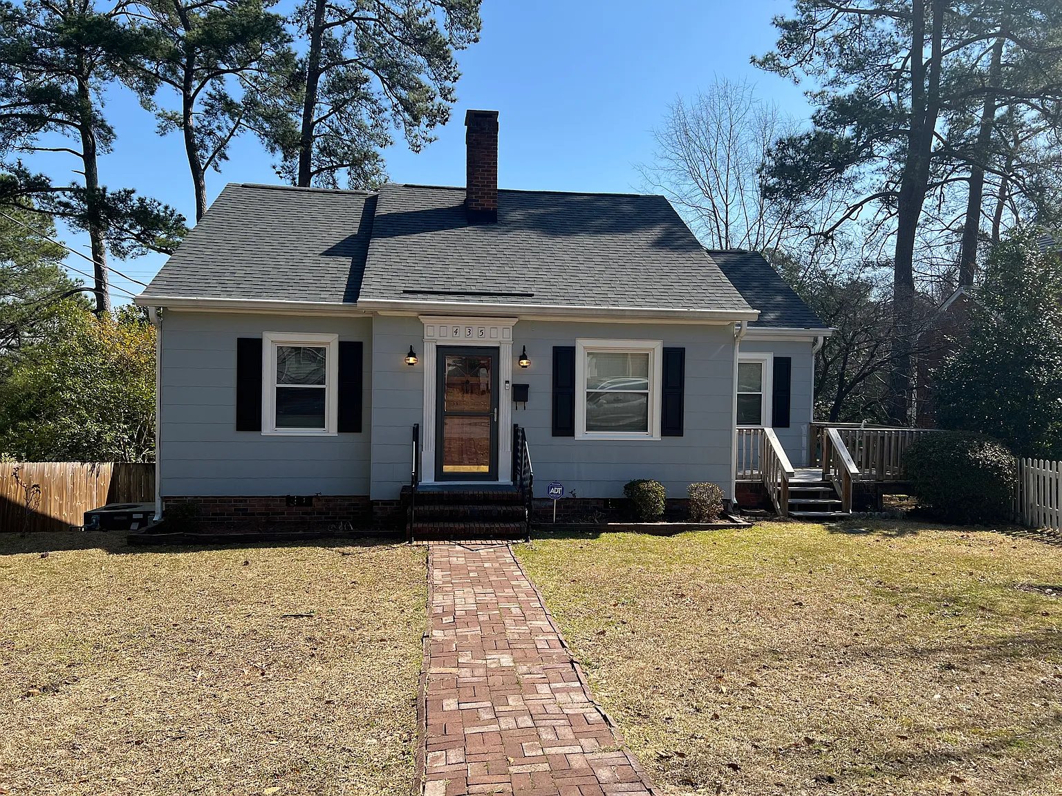 Fayetteville House: 435 Rollingwood Cir