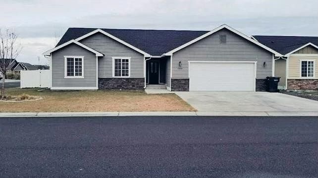 Yakima House: 5909 Crestfields Rd