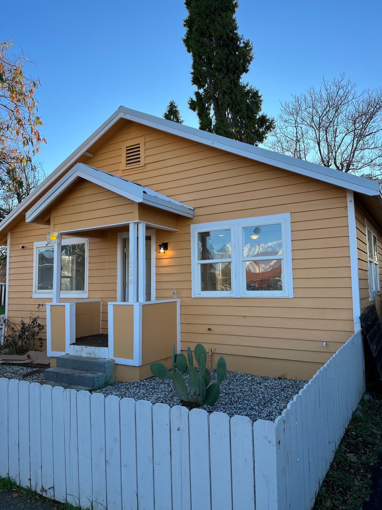 Redding House: 1054 Liberty