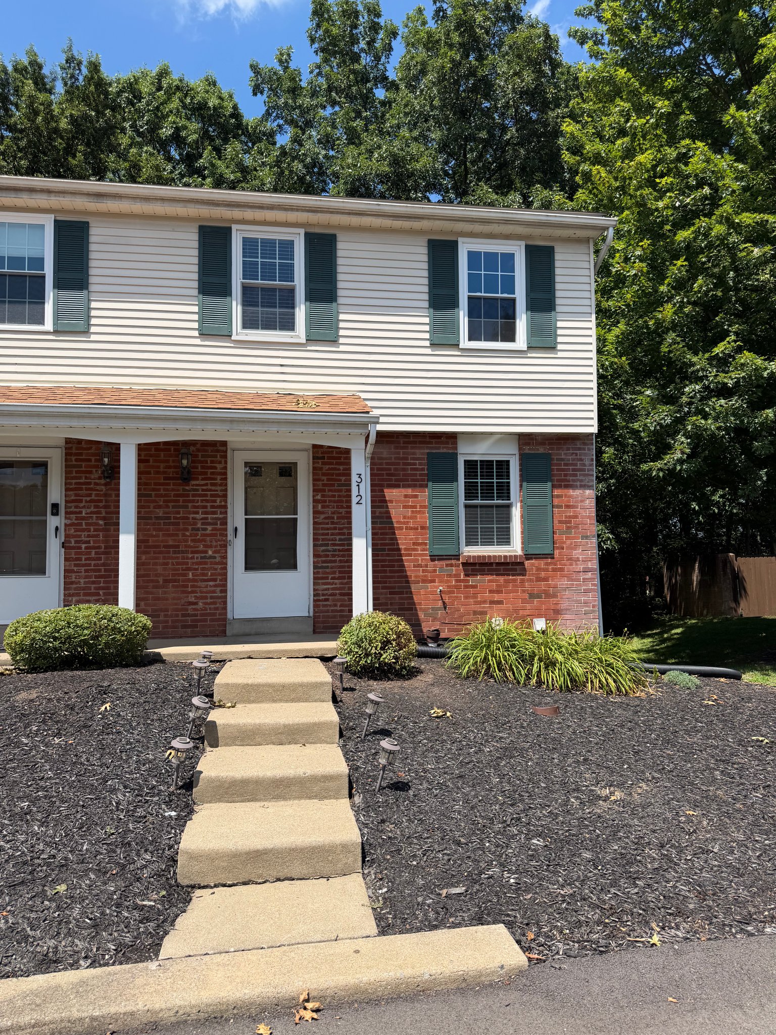 Cranberry Township Townhome: 312 Bellford Ct