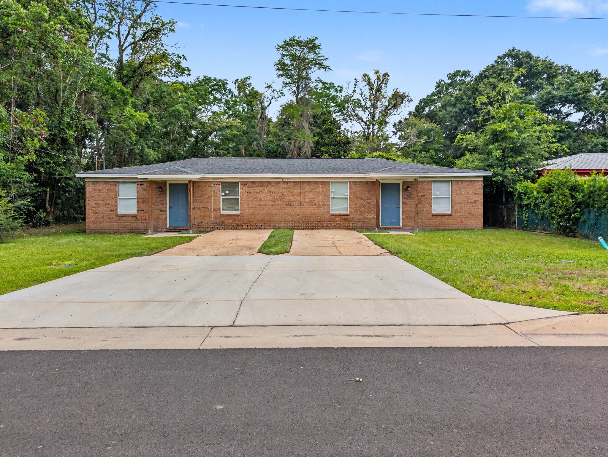 PENSACOLA Multiplex: 1007 WINTON AVE