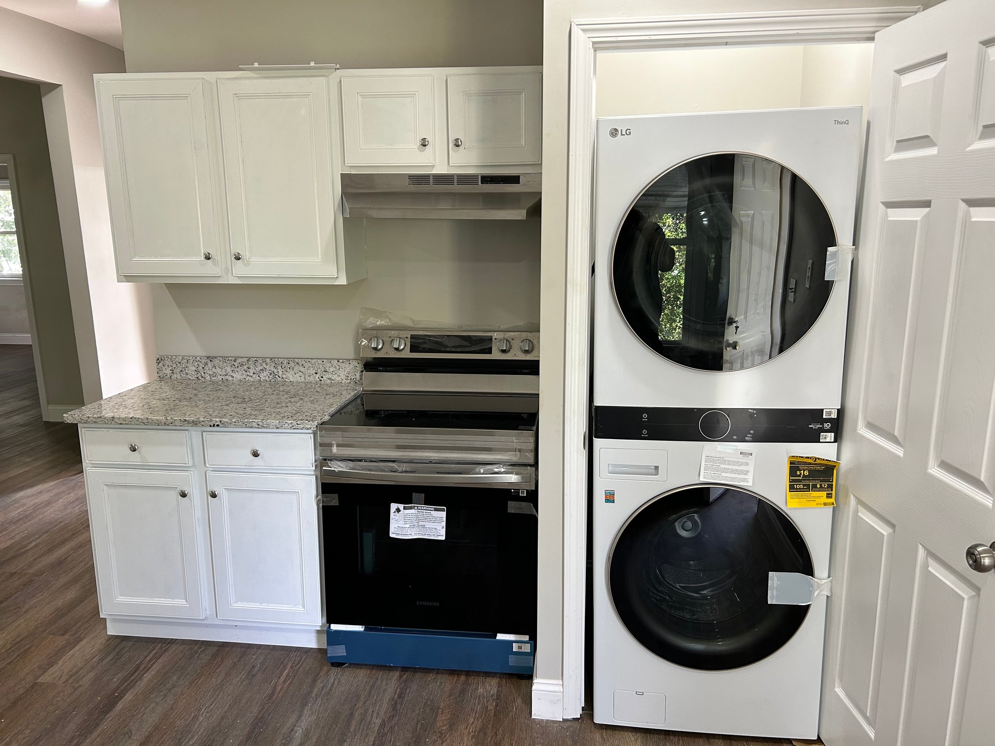 Harrogate House: 573 Patterson Rd